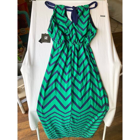 Iz Byer Women Maxi Dress size M Sleeveless Halter V-cut Stretchy Green & Blue - Picture 9 of 9